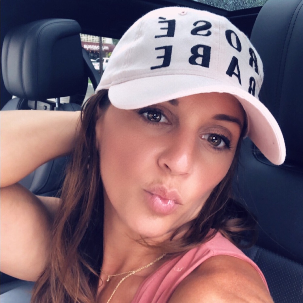 Meet your Posher, Kara